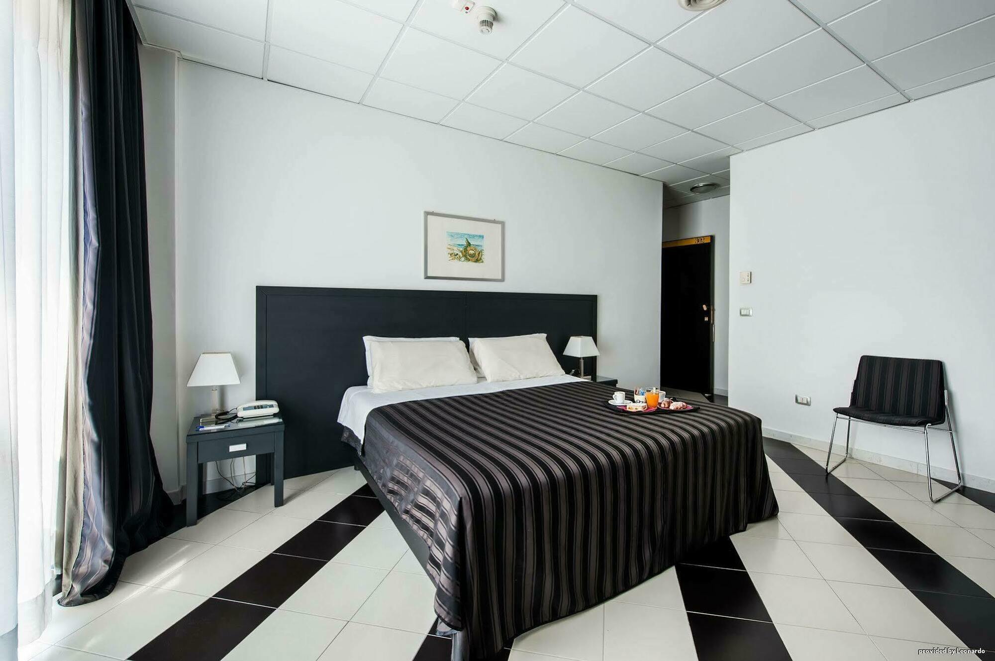 Executive Business Hotel Bari Luaran gambar